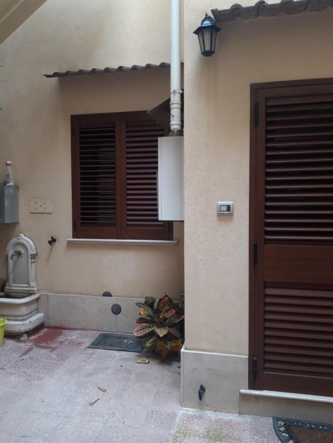 مبيت وإفطار برينديسي Casa Ale المظهر الخارجي الصورة